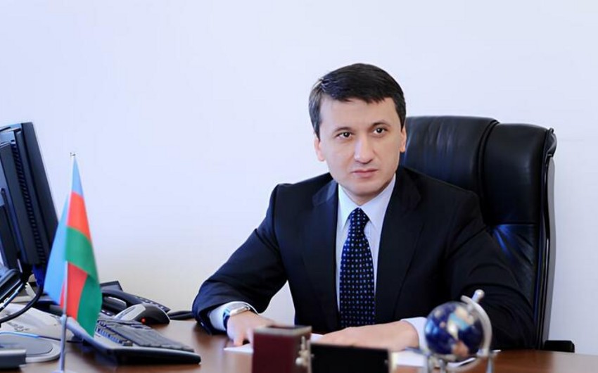 Президент снял Азера Гасымова с должности своего пресс-секретаря