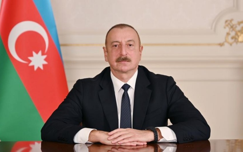 Президент Ильхам Алиев ознакомился с деятельностью фабрики в Ханкенди