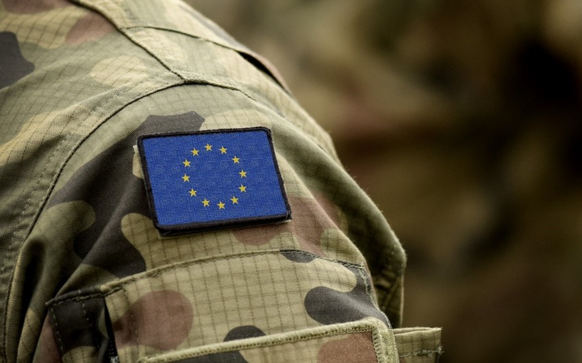 СМИ: ЕС рассматривает возможность отправки в Украину воздушных и морских сил
