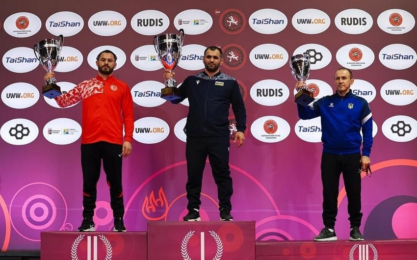 Сборная Азербайджана по борьбе в четвертый раз подряд стала чемпионом Европы