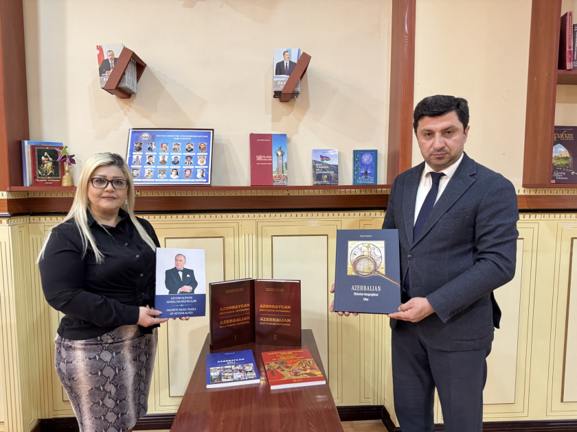 БГУ передал книги Карсcкому университету «Кавказ» и Дому Азербайджана Ыгдыра