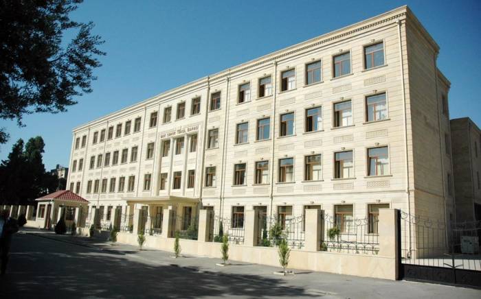 В Управлении образования Баку намерены принять правовые меры по делу директора школы №301
