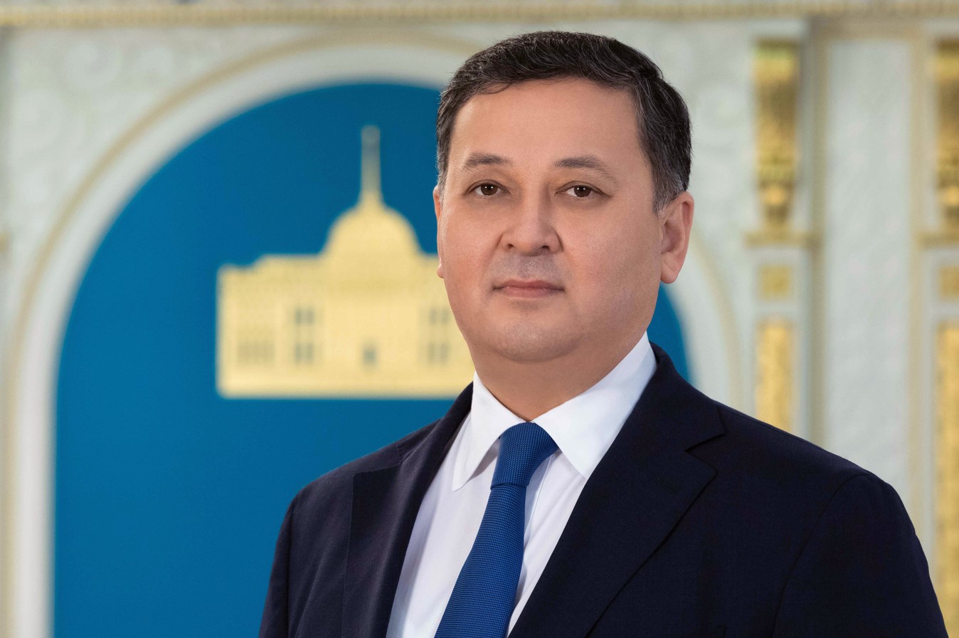 Казахстан надеется на заключение исторического мира между Азербайджаном и Арменией