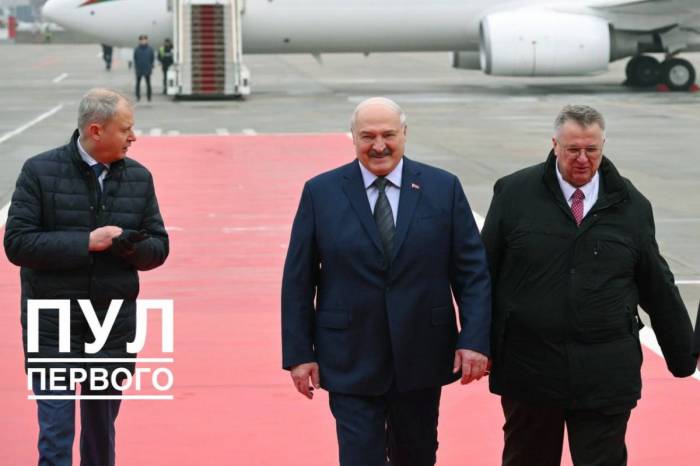 Лукашенко совершил визит в Россию
