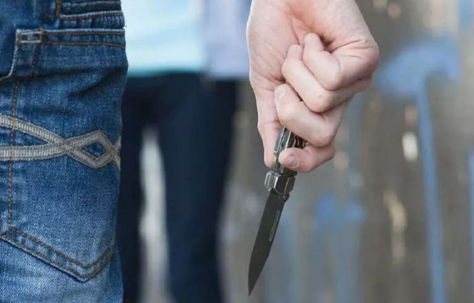 В Мингячевире школьник получил ножевое ранение