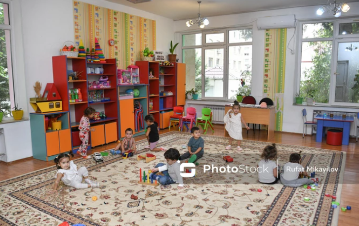 В Азербайджане утверждены новые стандарты качества услуг в детсадах