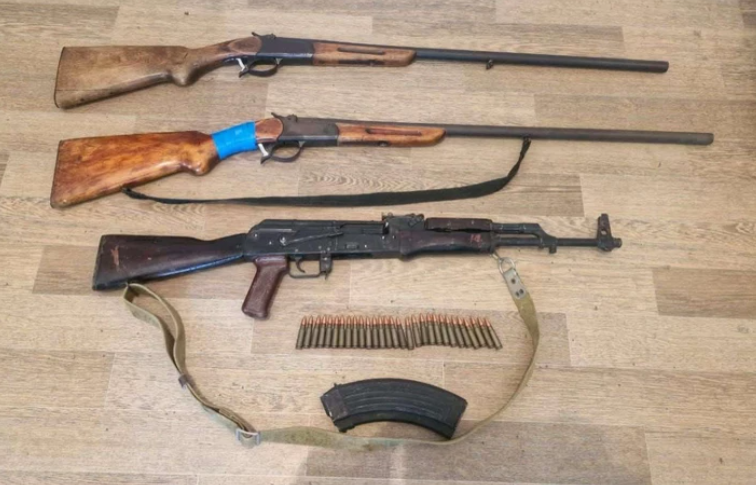 В Гахском районе на берегу реки найден автомат