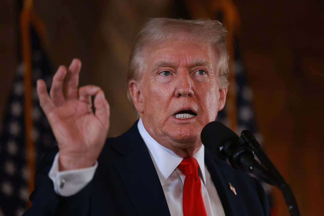 Трамп заявил, что "взбешен" из-за слов Путина

