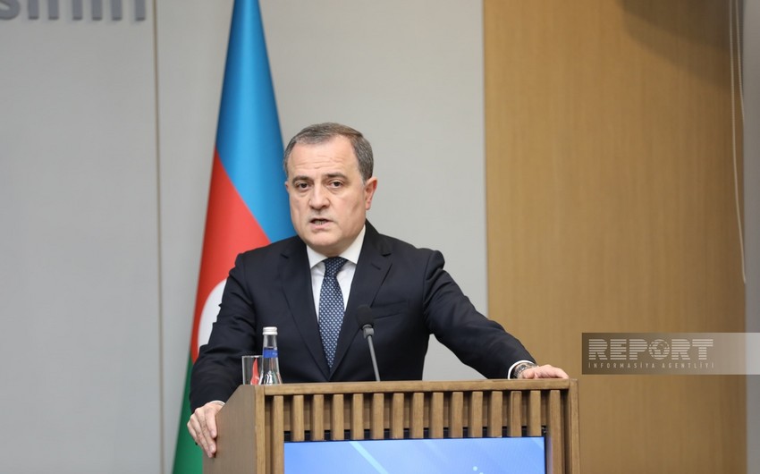 Джейхун Байрамов: Армении необходимо изменить Конституцию

