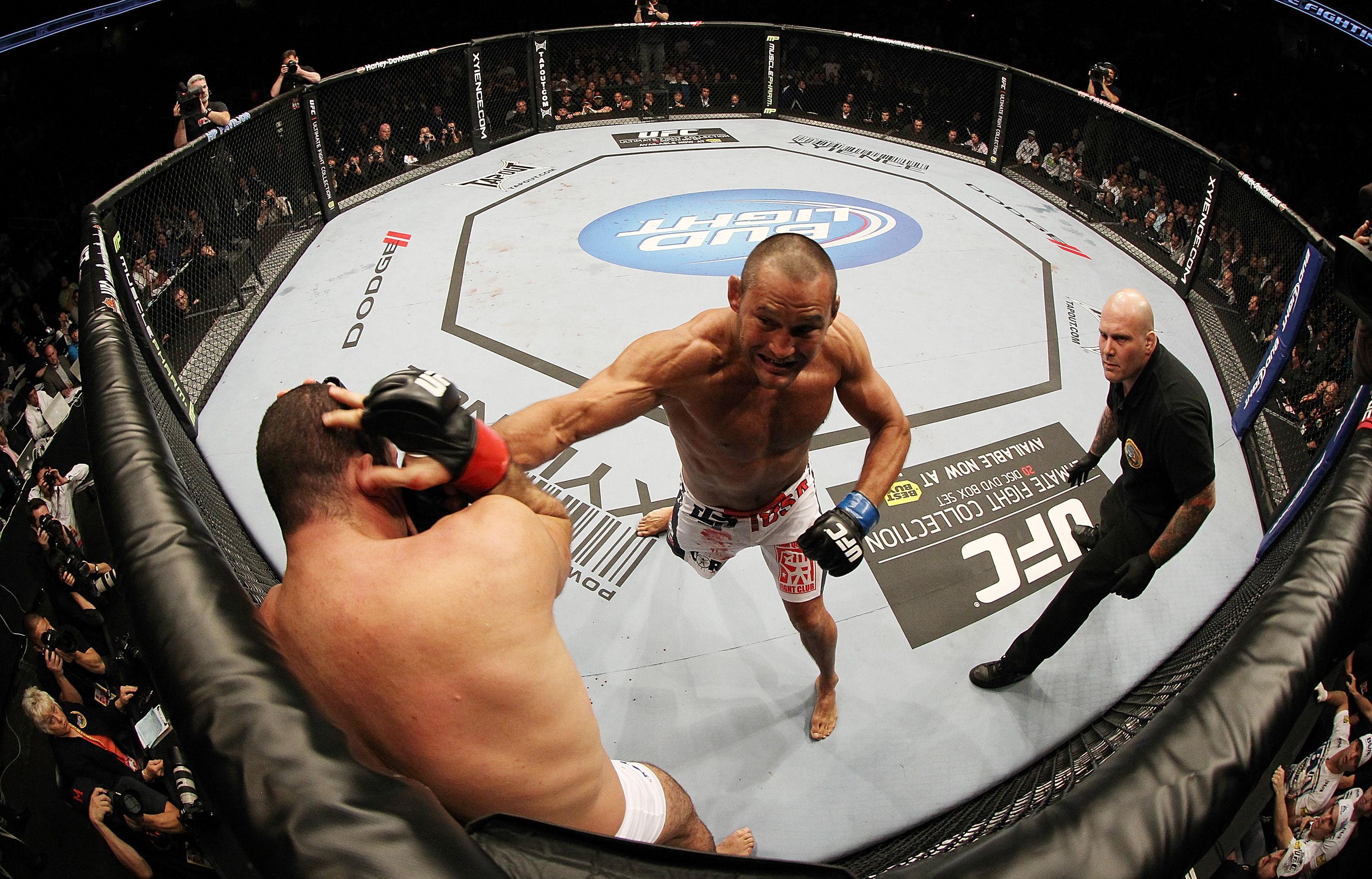 UFC официально сообщил о проведении турнира в Баку