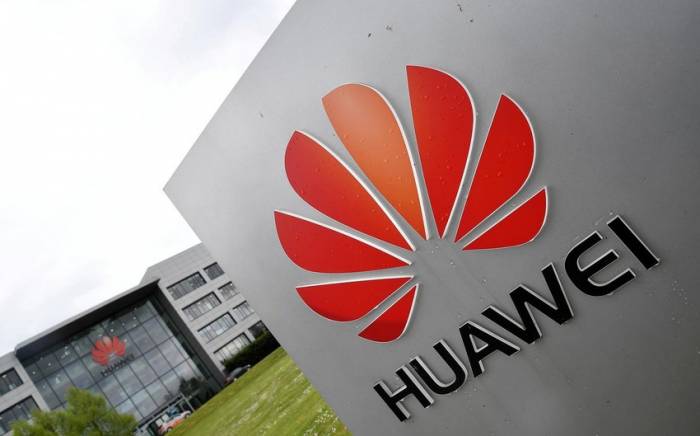 ЕК внесла в черный список организации, связанные с Huawei
