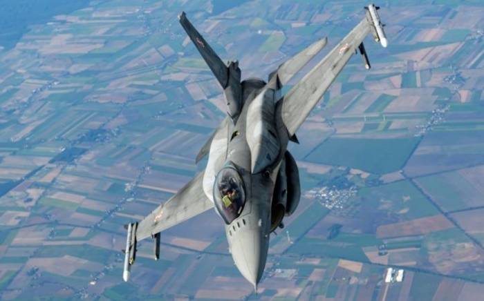 США начали поставку Болгарии истребителей F-16
