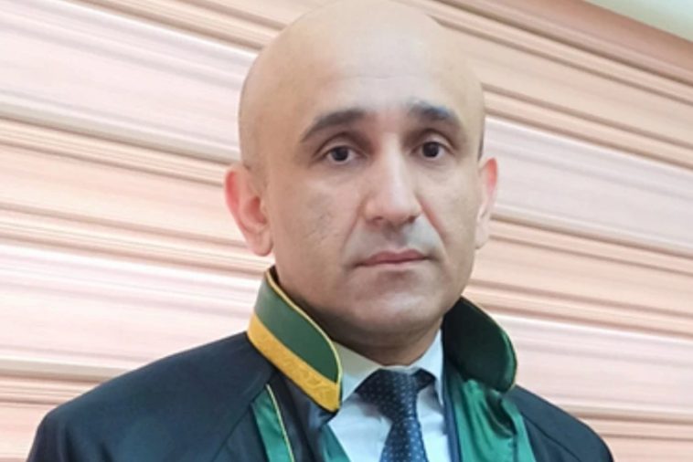 На Приморском бульваре в Баку скоропостижно скончался адвокат