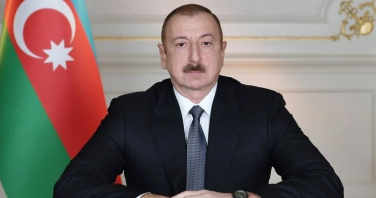 Генсек ОЭС поздравил Ильхама Алиева