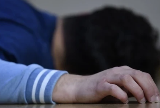 В Баку 18-летний юноша застрелился в собственном доме из оружия отца