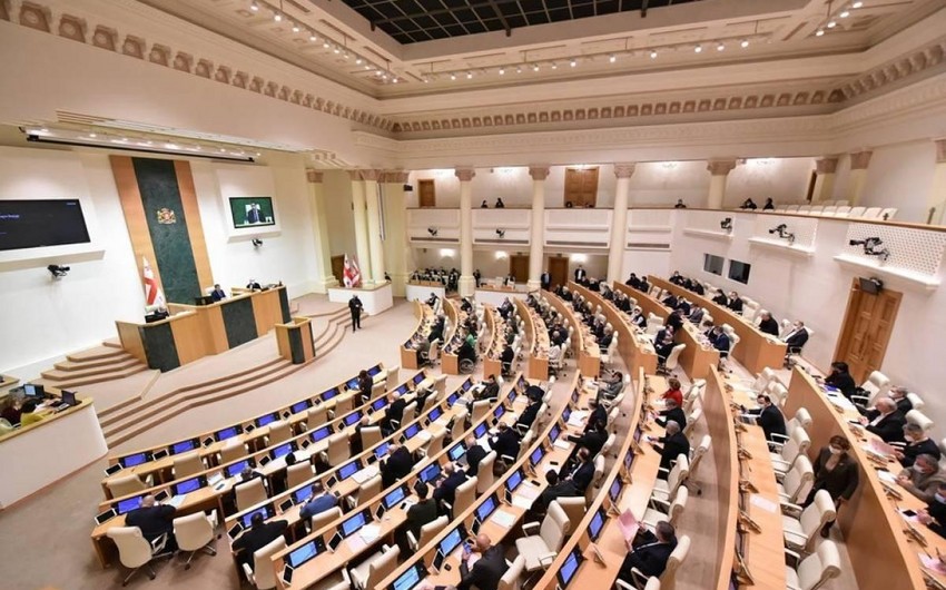 В Грузии ограничивают иностранную поддержку политических партий