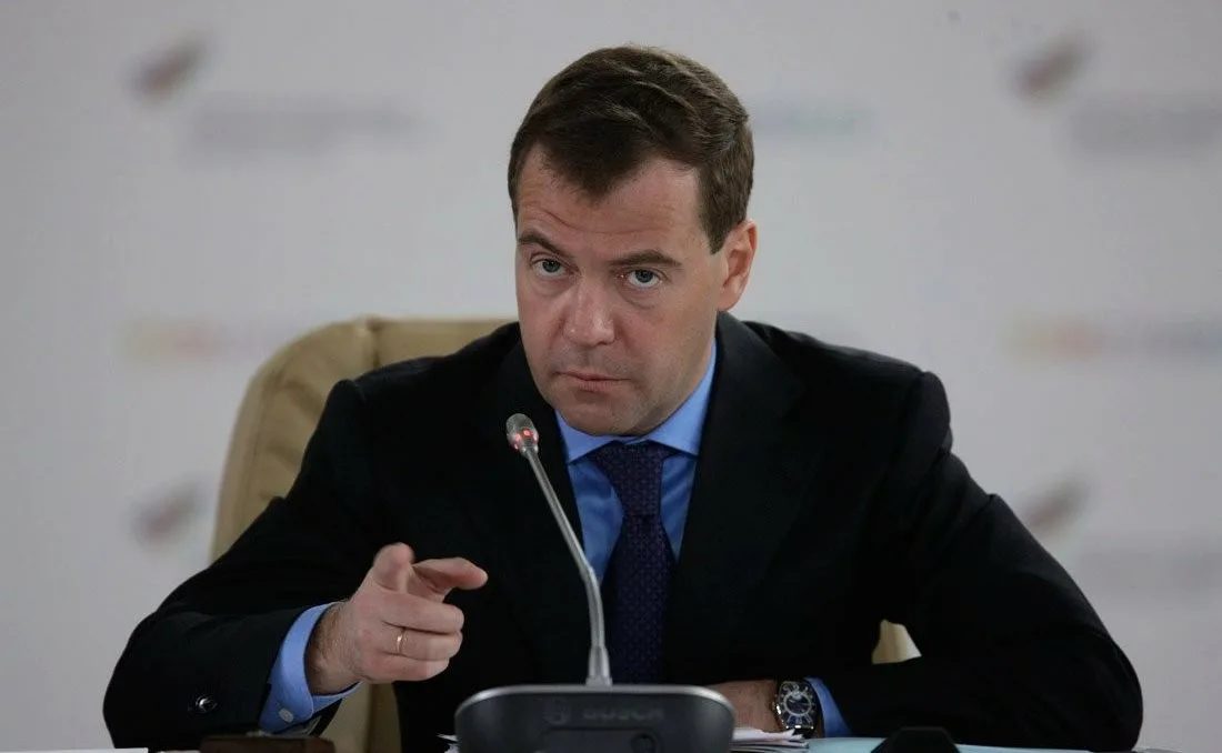 Медведев оскорбил Германию