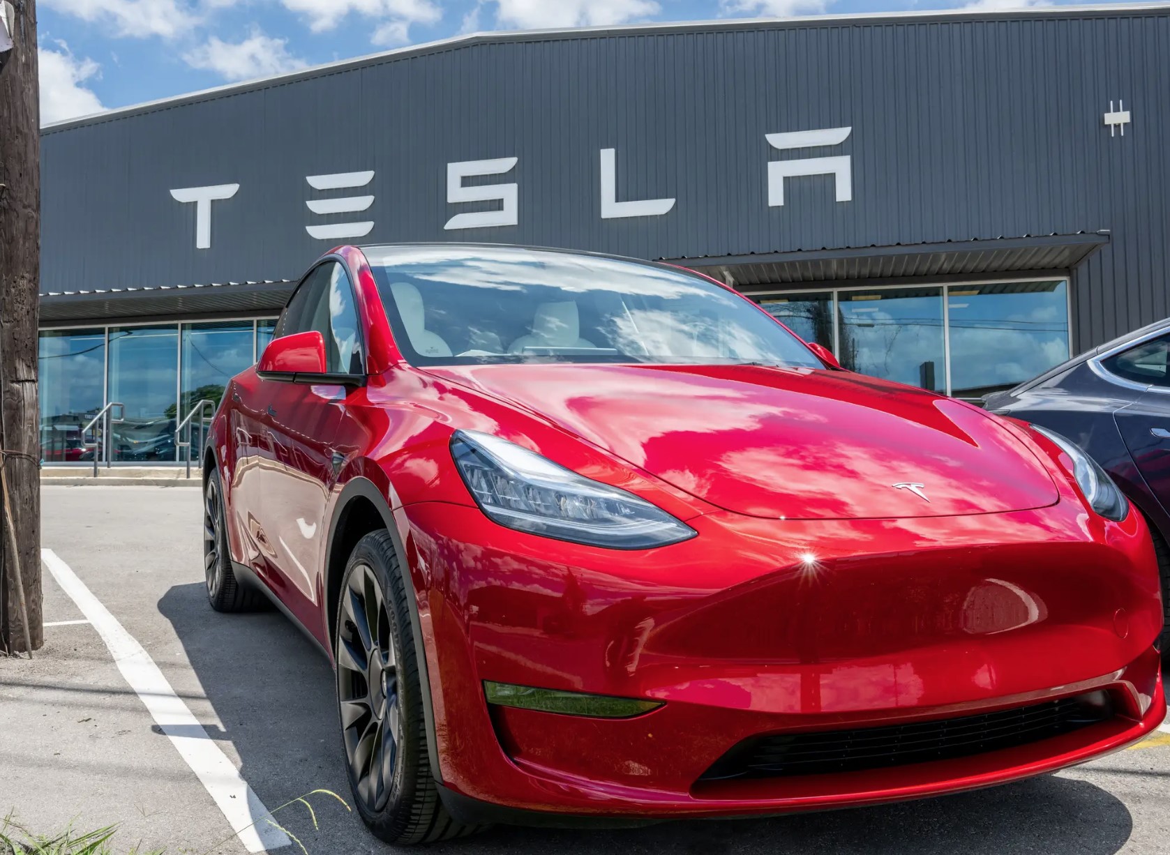 В Китае продажи электромобилей Tesla снизились 7-й месяц подряд