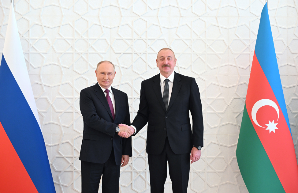  Путин поздравил президента Алиева