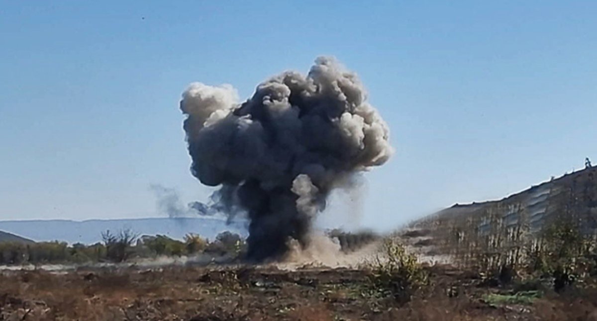 Азербайджанский военнослужащий подорвался на мине