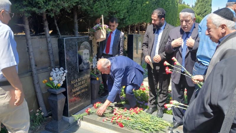 Почтена память Национального героя Альберта Агарунова