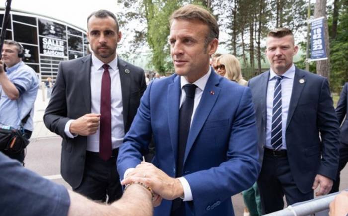 Макрон: Предложение Путина о переговорах является первым шагом, но недостаточным
