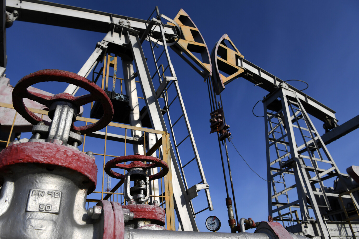 Поставки нефти из России в Китай через Казахстан могут быть увеличены