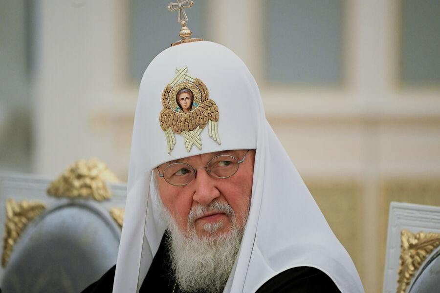 Патриарх Кирилл призвал молиться за Путина