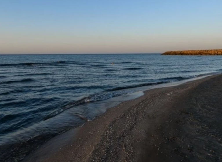 На берегу Каспийского моря построят ледовый Дворец