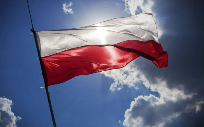Явка во втором туре выборов президента Польши превысила 54%
