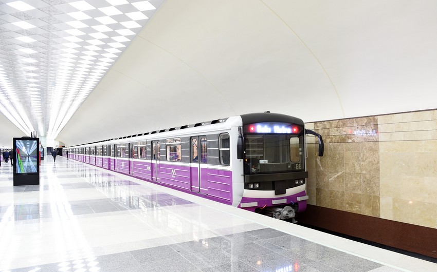 Бакинское метро перешло на летний график работы