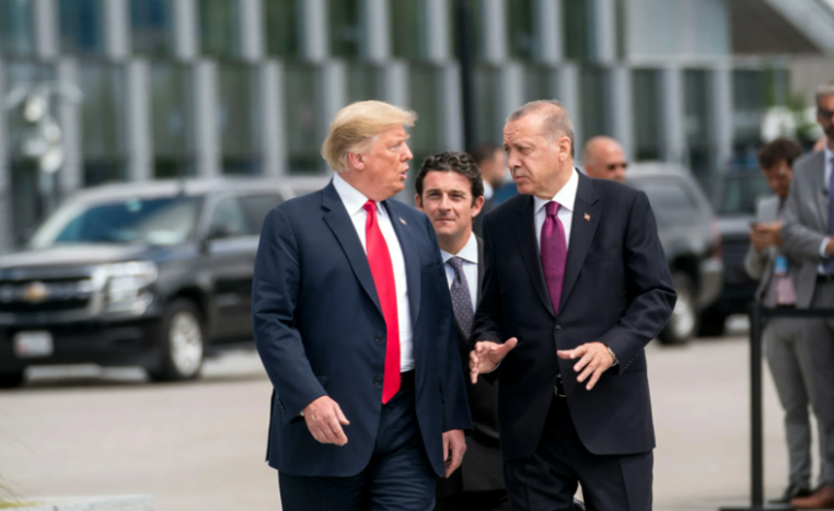 Эрдоган обсудил по телефону с Трампом конфликт Израиля и Ирана