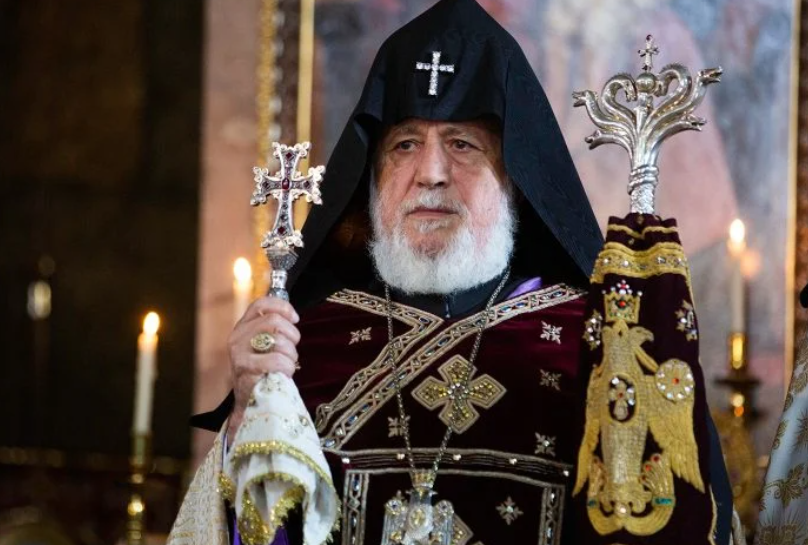 Пашинян обвинил церковь в связях с Россией