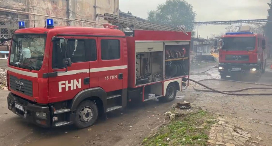 На одном из рынков в Баку произошел пожар