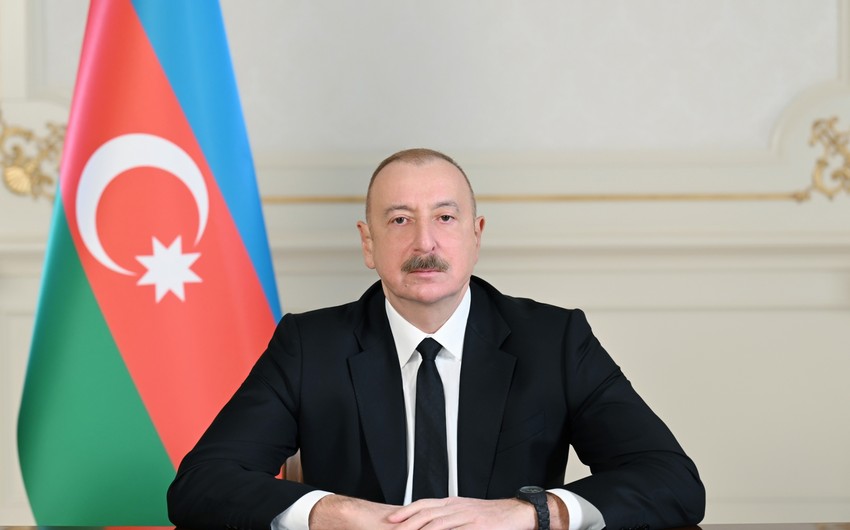Президенты Азербайджана и Узбекистана проводят встречу один на один