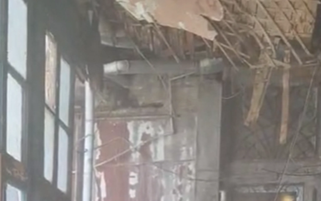 В центре Баку обрушился потолок исторического здания
