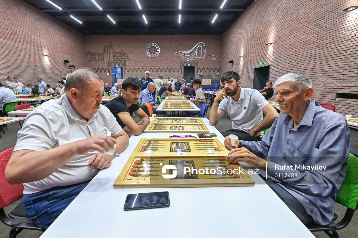 В Баку прошел чемпионат страны по нардам
