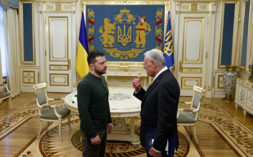 Зеленский заявил, что благодарен Трампу за решение возобновить поставки оружия Украине
