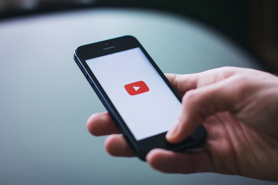 YouTube отключил рекламу для россиян по всему миру