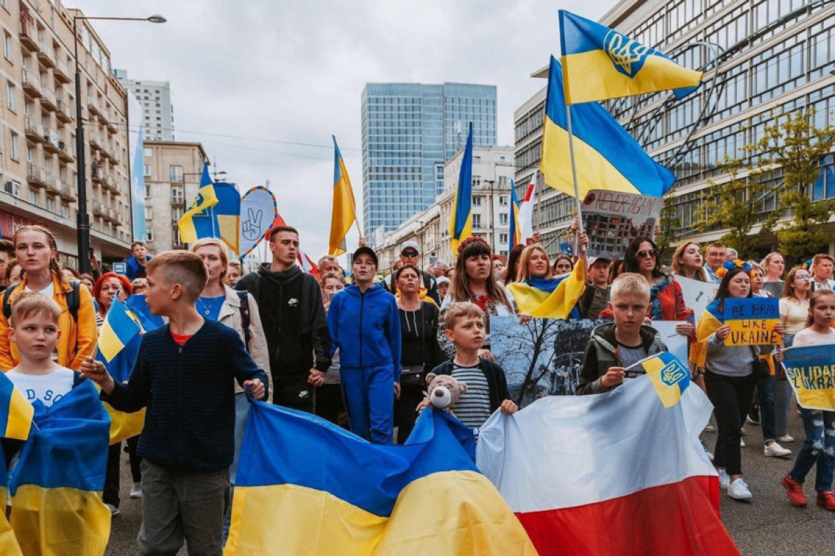 Президент Польши предложил ввести условия для льгот украинцам
