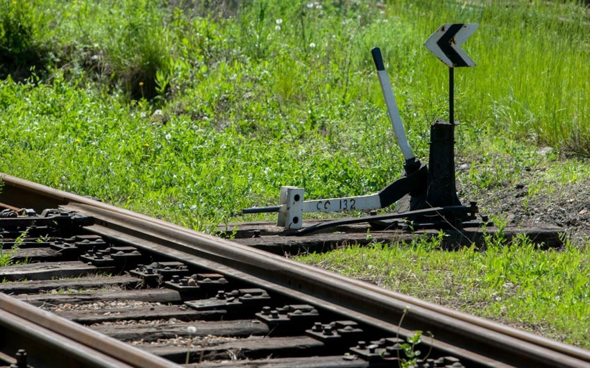 В Казахстане на железной дороге погибла женщина
