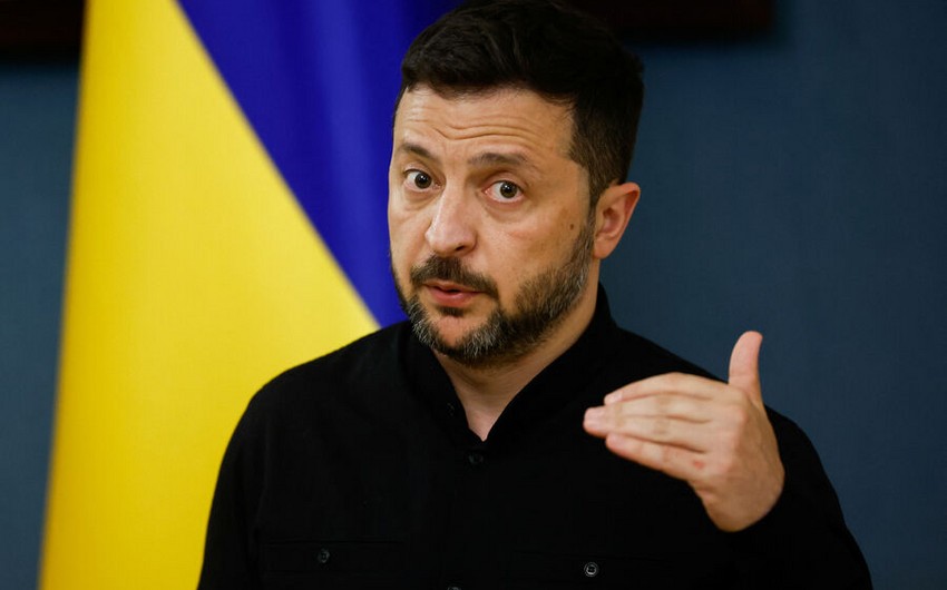 Зеленский: В Запорожье погибли три человека из-за атак ВС РФ 

