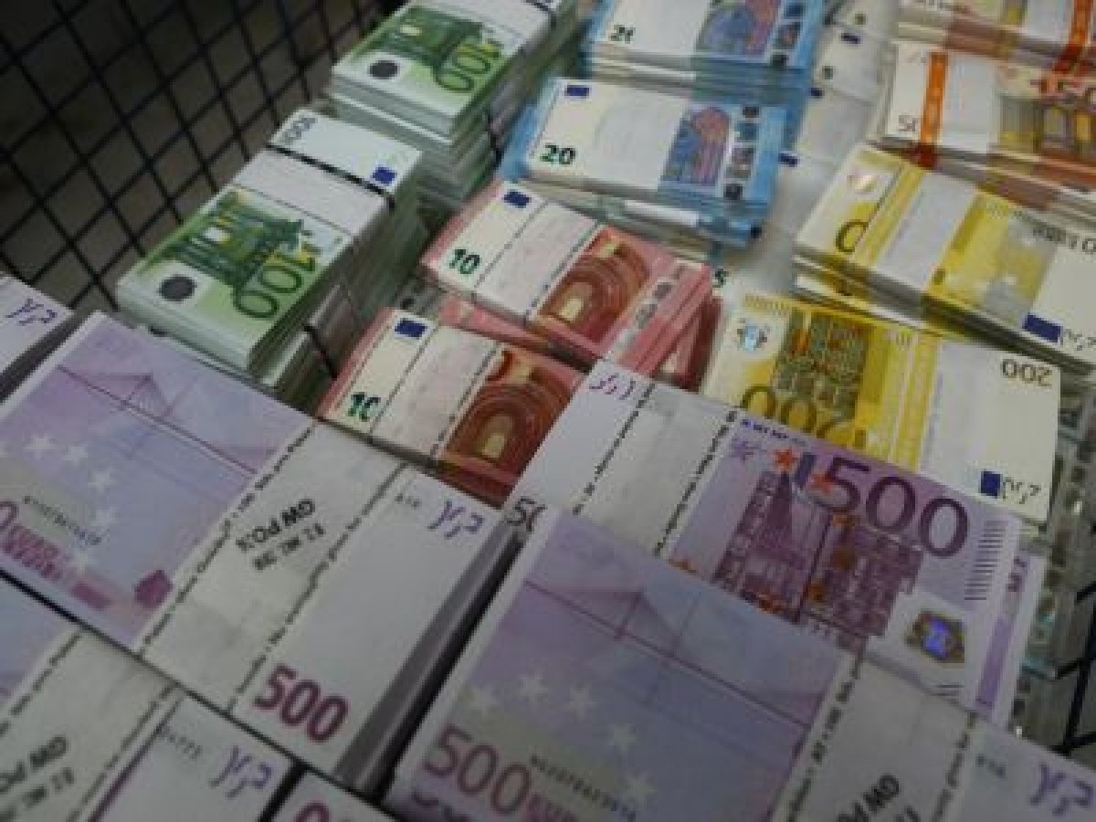 Украина получила полтора миллиарда российских денег