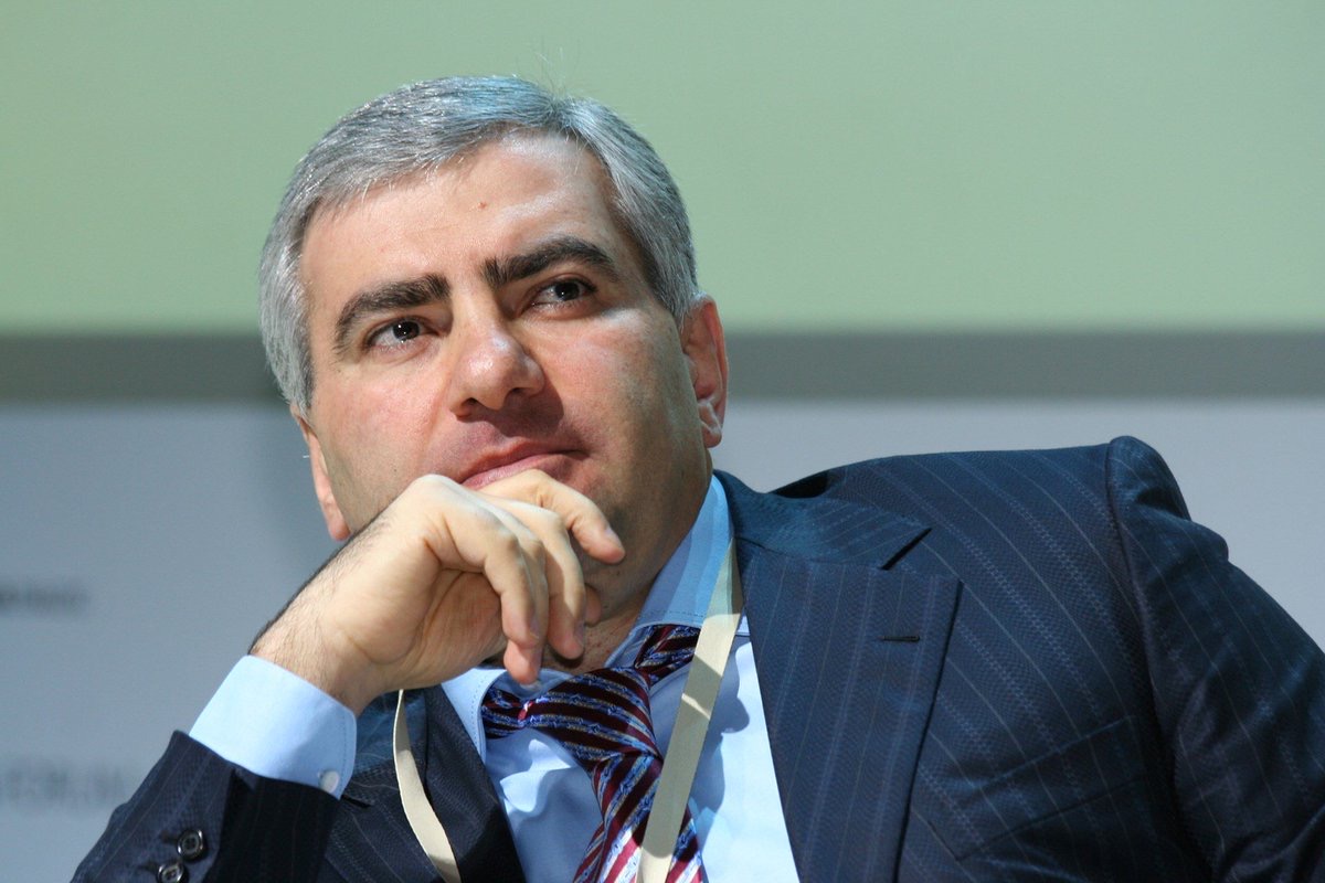 Ереванский суд оставил Самвела Карапетяна под арестом