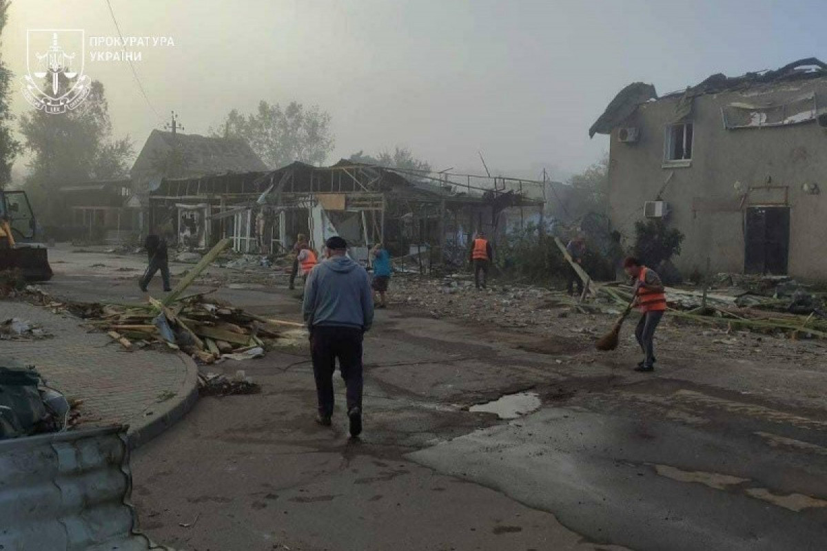 Россия ударила по Одессе баллистической ракетой, есть погибший и раненые
