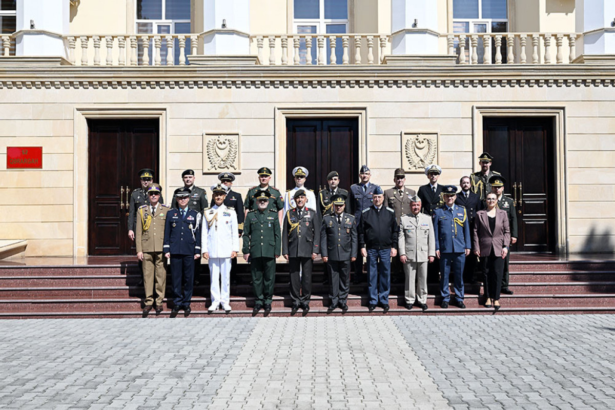 Военные атташе иностранных государств посетили Военный институт имени Гейдара Алиева -ВИДЕО