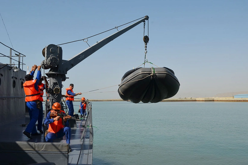 ВМС Азербайджана провели боевые учения
