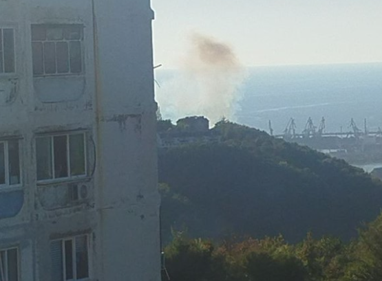 Взрывы и стрельба в Туапсе: порт атакован морскими дронами