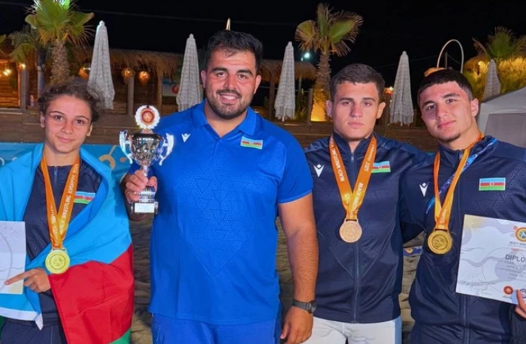 Азербайджанские борцы выиграли две золотые медали на чемпионате мира в Греции