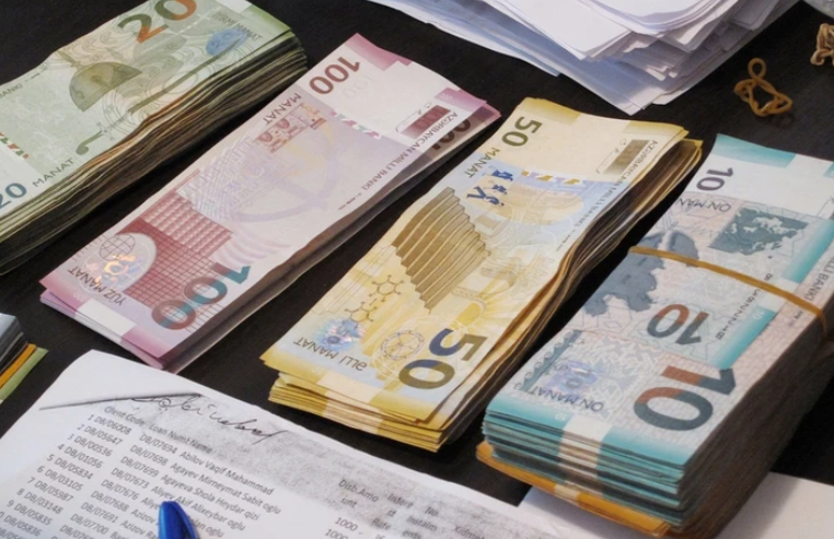 Денежная база в Азербайджане в сентябре выросла на 2%
